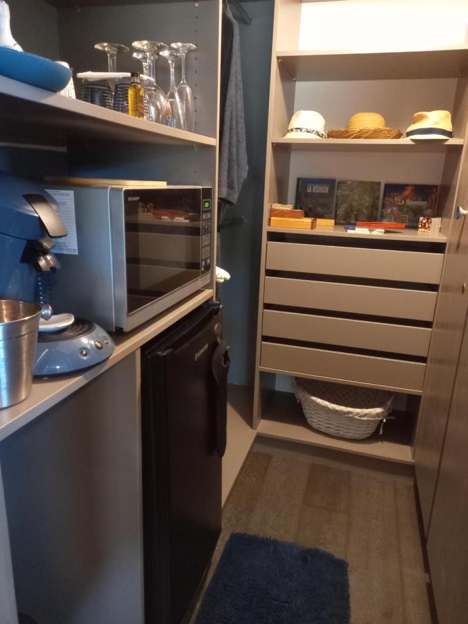 Suite Indigo Jacuzzi Prive Piscine Vue Mer Acces Cuisine Laverie Saint Pierre Exterior foto